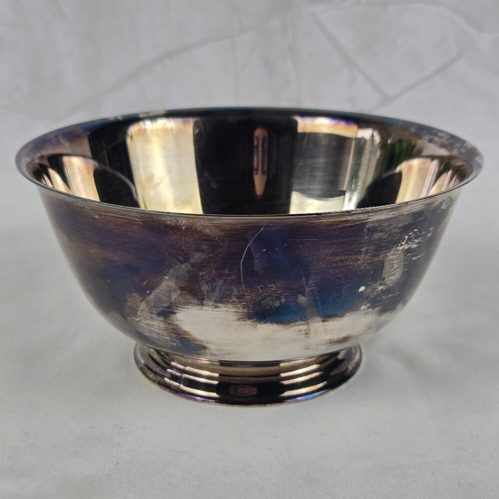 Paul Revere Reproductions W.M. A Rogers Silver Plate Pedestal Round Bowl Vintage